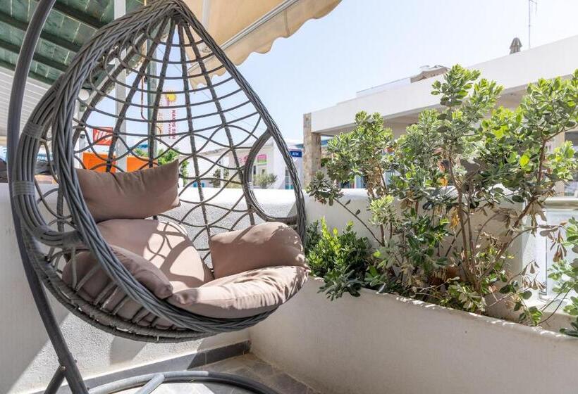 غرفة ديلوكس مزودة بشرفة, Naxos Petite Studios