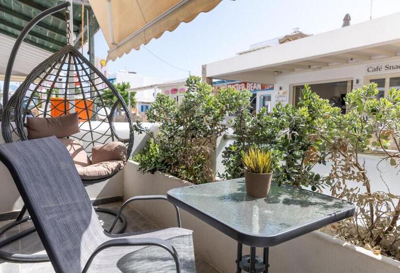 غرفة ديلوكس مزودة بشرفة, Naxos Petite Studios