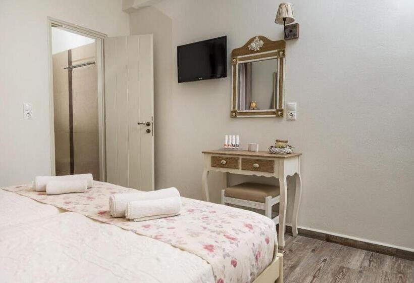 غرفة ديلوكس, Naxos Petite Studios