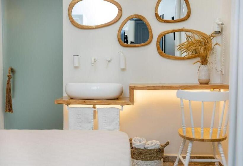 غرفة ديلوكس مزودة بشرفة, Naxos Petite Studios