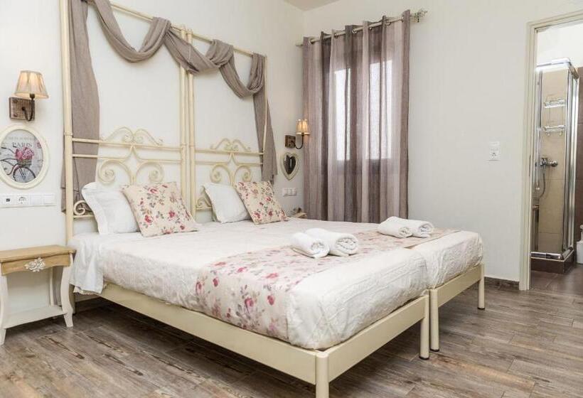 غرفة ديلوكس, Naxos Petite Studios