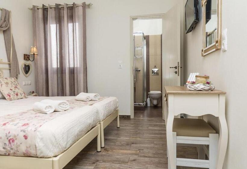 غرفة ديلوكس, Naxos Petite Studios