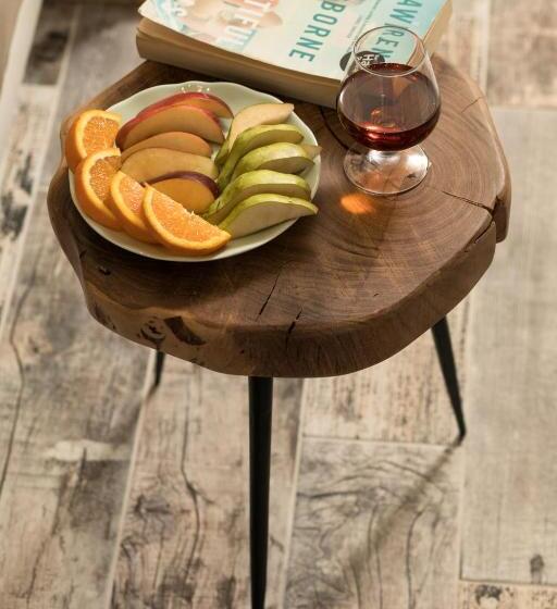 غرفة ديلوكس ثلاثية, Naxos Petite Studios