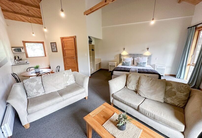 استودیوی استاندارد با تخت دوبل, Silverstream Retreat