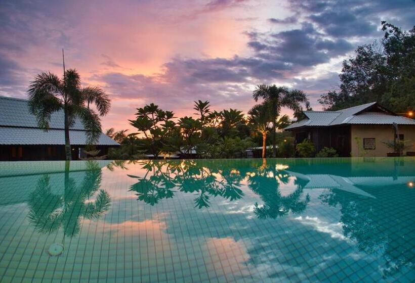 ガーデンビューのスタンダードバンガロー, Villa Kelapa Langkawi