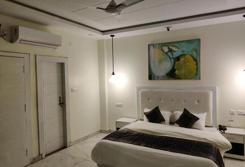 חדר סטנדרט עם מיטת קינג, The Sweven Rishikesh