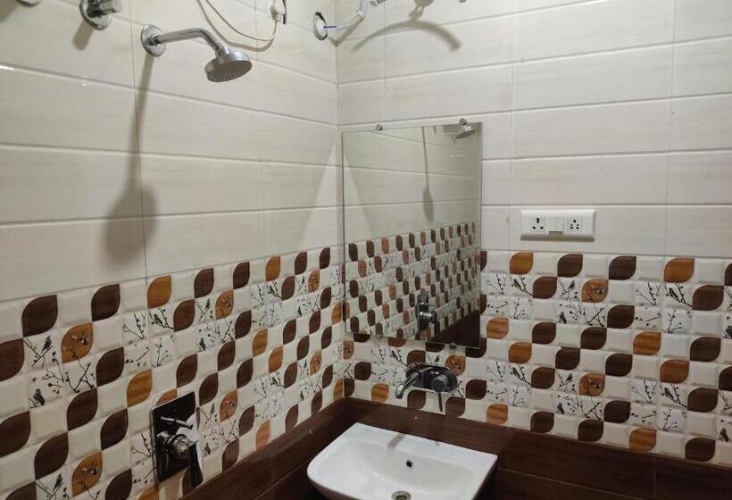 חדר סטנדרט עם מיטת קינג, The Sweven Rishikesh