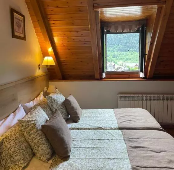 اتاق استاندارد, Hostal Escuils
