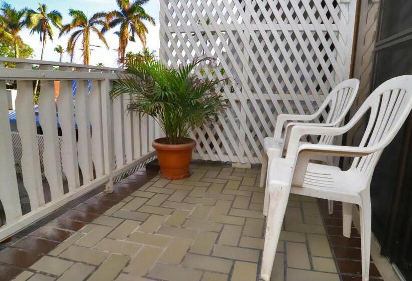 اتاق استاندارد, Aquarius On The Beach