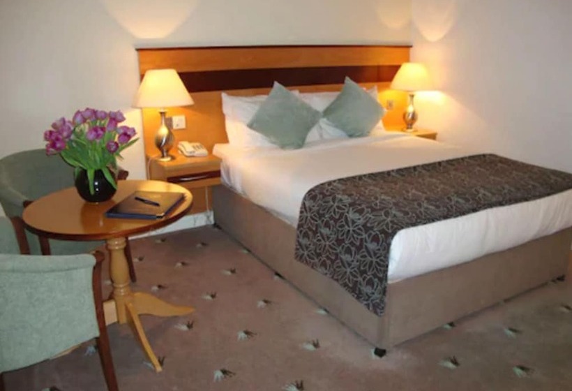 غرفة قياسية, Ard Ri House