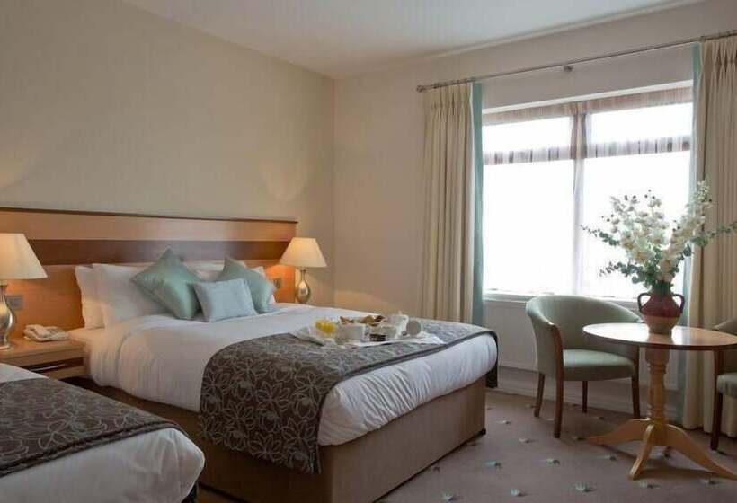 غرفة قياسية, Ard Ri House