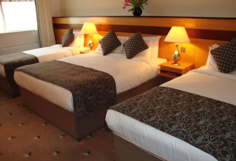 غرفة عائلية, Ard Ri House