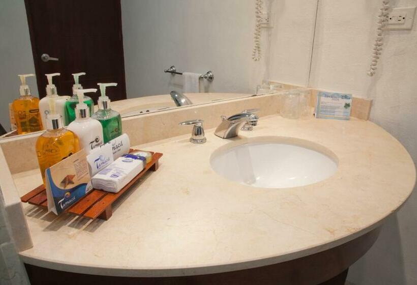 غرفة عائلية, Blu Hotel By Tamaca