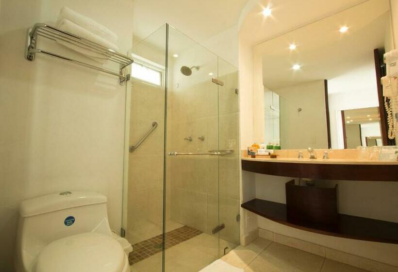 غرفة عائلية, Blu Hotel By Tamaca