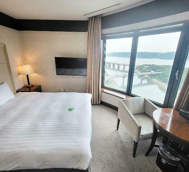 Quarto Superior, Niagara