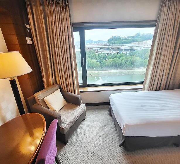 Quarto Deluxe, Niagara