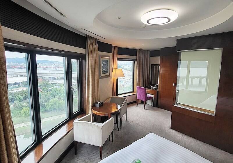 Quarto Estandar, Niagara