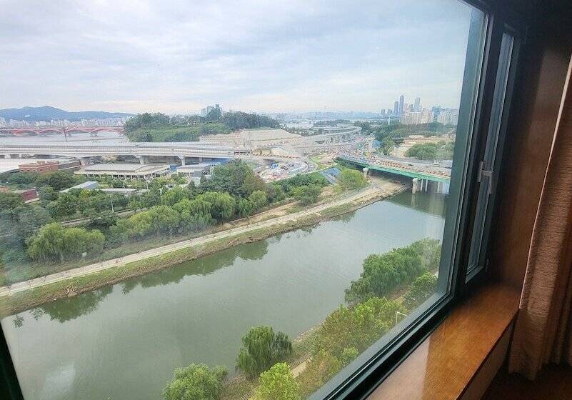 Quarto Deluxe, Niagara