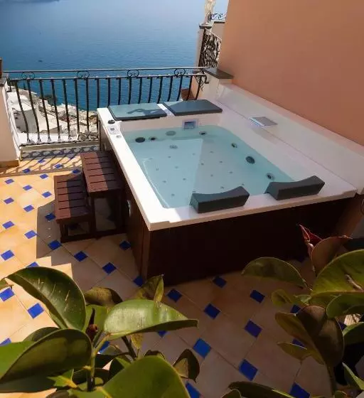 Standard Room with Hot Tub