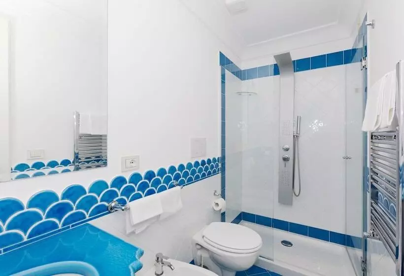 Upper Triple Room Sea View