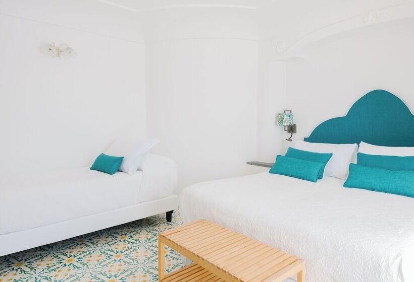 Superior Triple Room Sea View, Conca D'oro