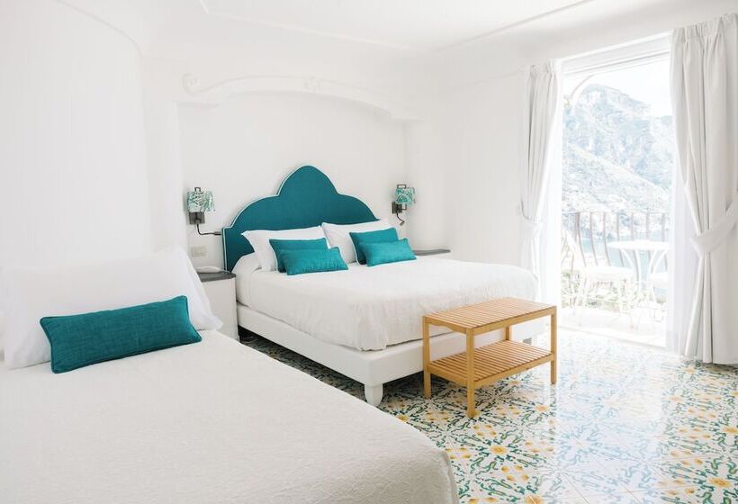 Superior Triple Room Sea View, Conca D'oro