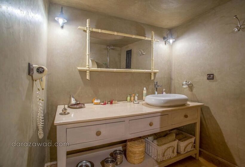 اتاق استاندارد, Dar Azawad