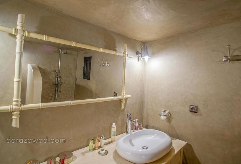 اتاق استاندارد, Dar Azawad