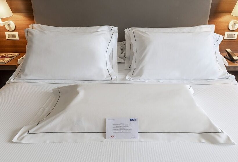 Camera Premium Vista Città, H10 Roma Citta