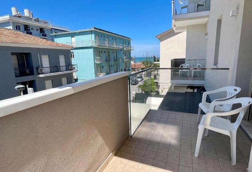 Номер Стандарт Вид на Море, Harmony