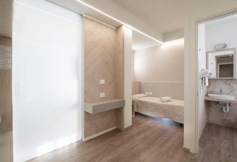 Трехместный Номер Deluxe, Harmony