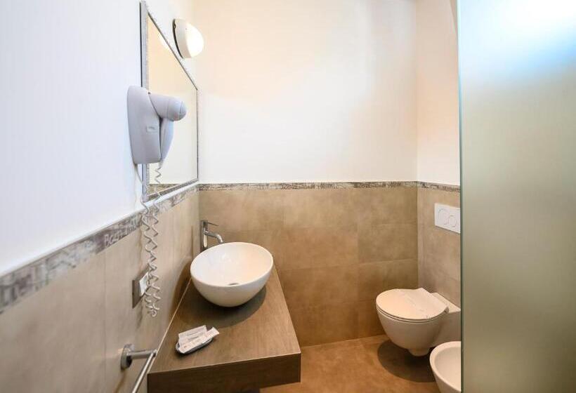 Quarto Triplo Standart Vista Mar, Harmony