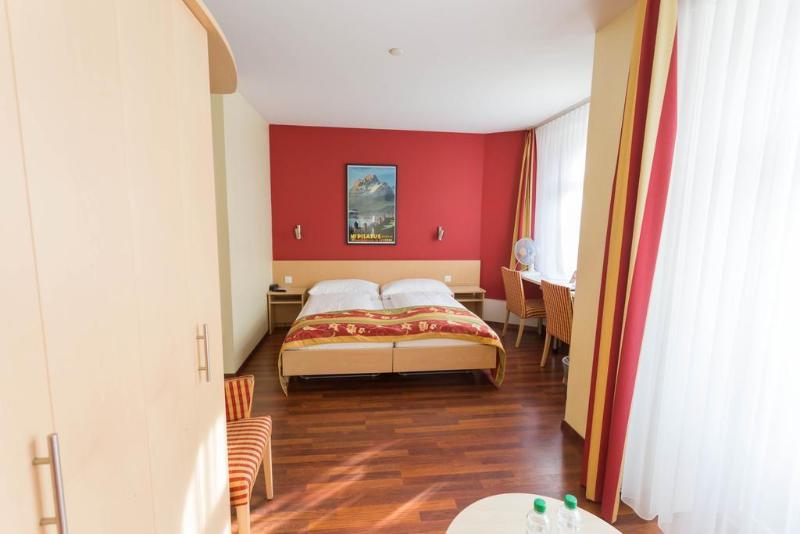 سوییت, Hyatt Regency Al Kout Mall