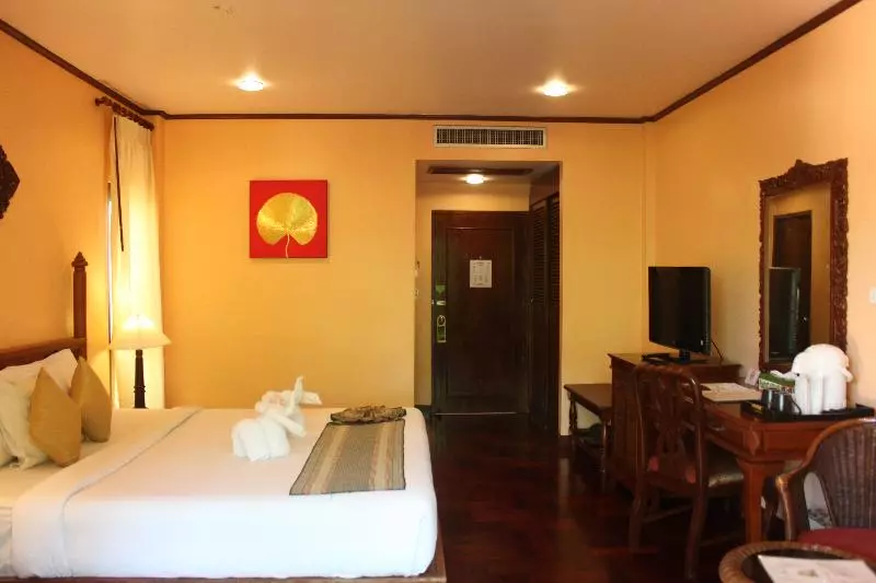 Deluxe Room Mountain View, Khaolak Palm Beach Resort