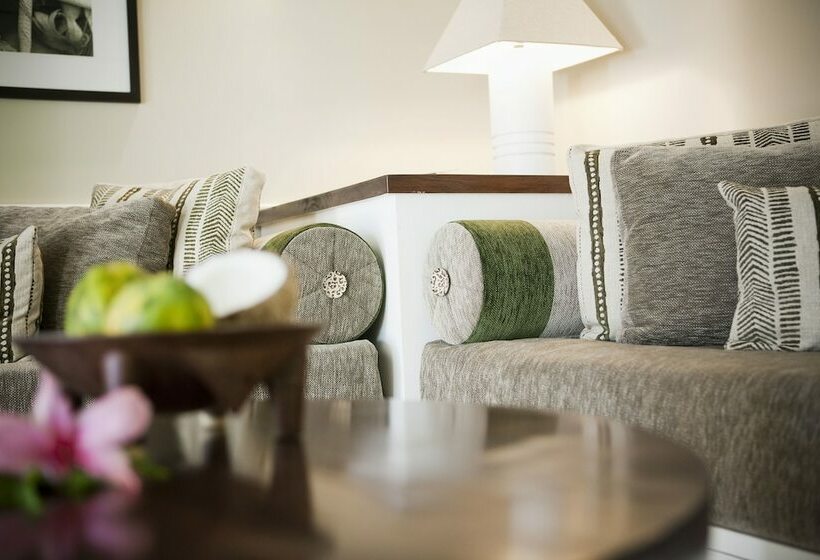 디럭스 방갈로, Malolo Island Resort