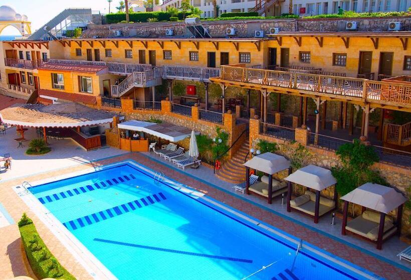 エコノミートリプルルーム, Naama Blue