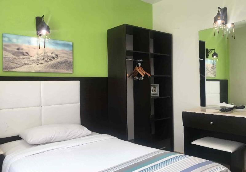 エコノミーシングルルーム, Naama Blue