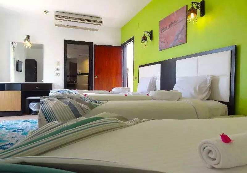 Economy Triple Room