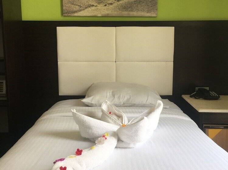 エコノミーシングルルーム, Naama Blue