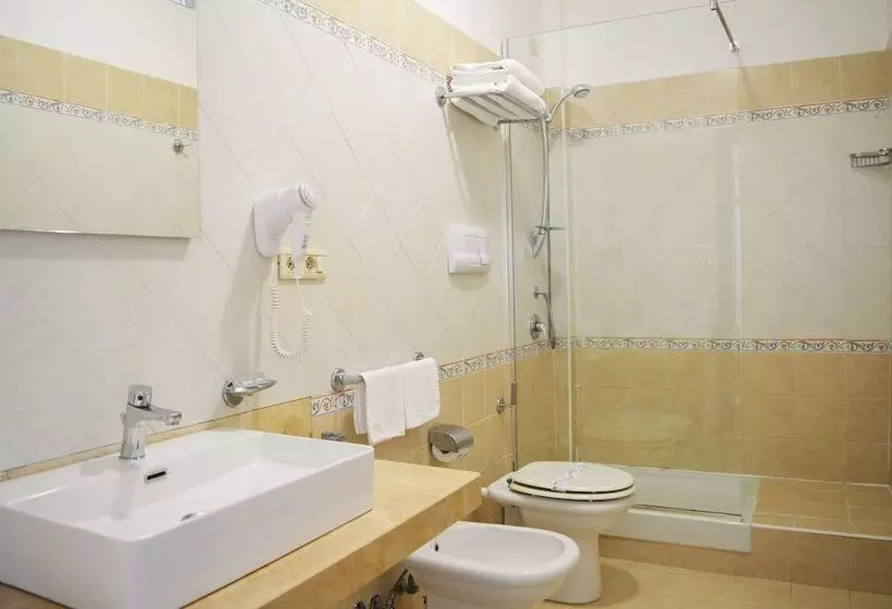 سوییت جونیور, Paestum Inn Beach Resort