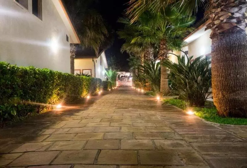 سوییت جونیور, Paestum Inn Beach Resort