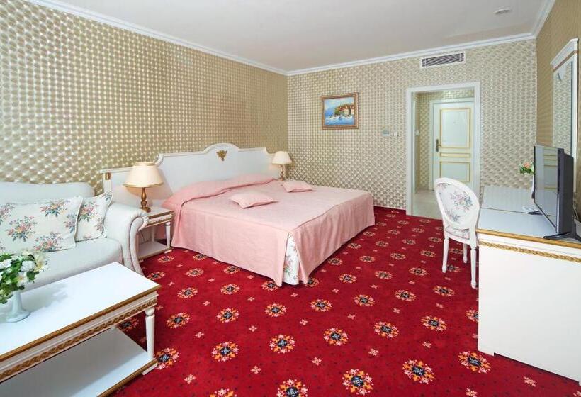 اتاق لوکس با چشم‌انداز دریا, Planeta Hotel & Aquapark Free Beach Access   Ultra All Inclusive
