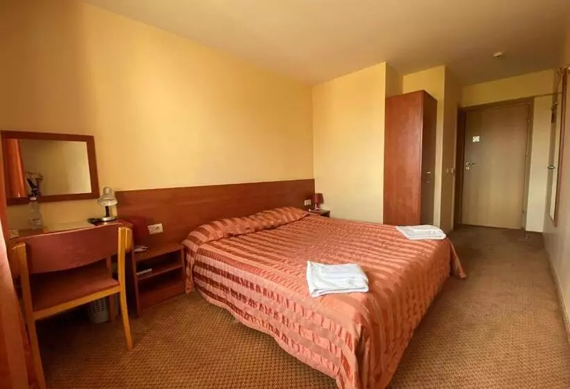 Standard Room, Restaurant Smilga