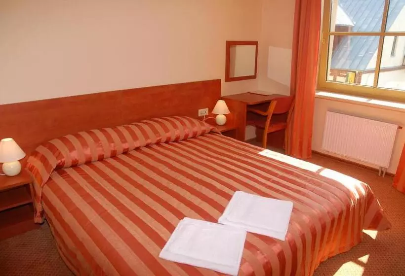 Standard Room, Restaurant Smilga