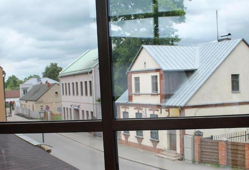 سوییت, Restaurant Smilga