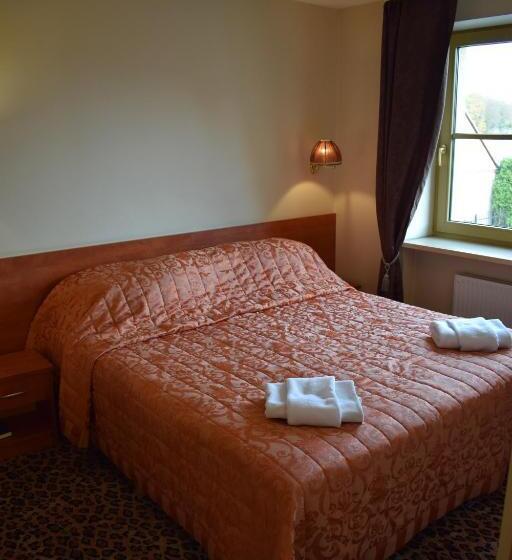 سوییت, Restaurant Smilga