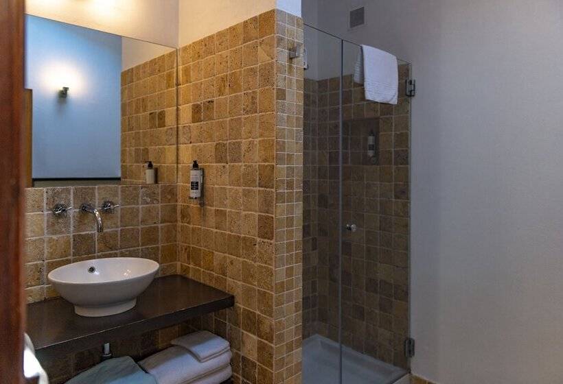 标准间, Quinta Do Mel