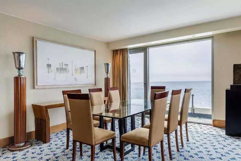 سوئیت پرزیدنت, Sheraton Miramar Hotel & Convention Center