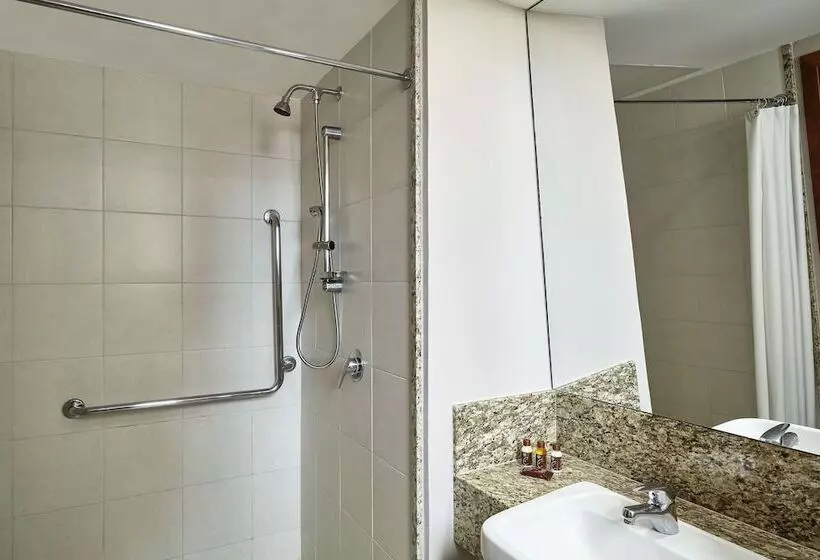 اتاق لوکس با چشم‌انداز دریا, Sheraton Vitoria