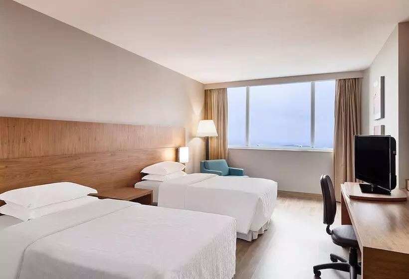 اتاق لوکس با چشم‌انداز دریا, Sheraton Vitoria